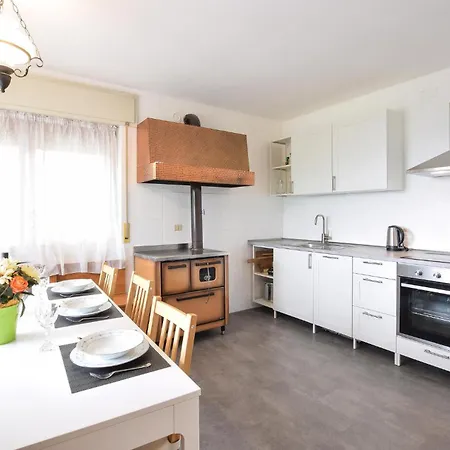 Holiday home Cozy In With Wifi Lamon